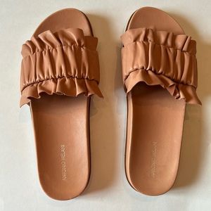 Blush color Antonio Melani leather slides, size 8.5